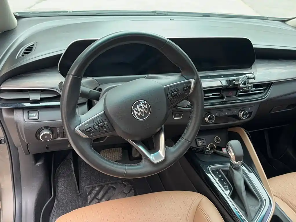 Buick GL6 323 T Light Hybrid Connected Luxury
