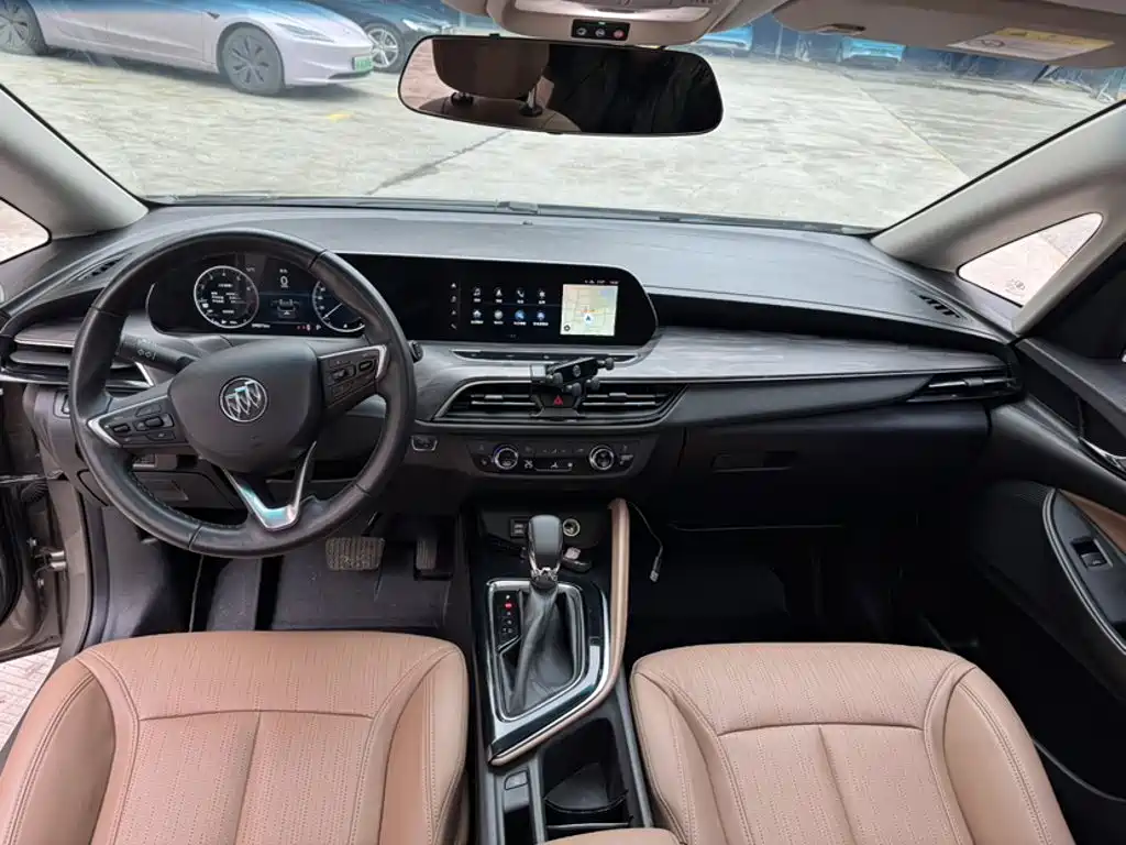 Buick GL6 323 T Light Hybrid Connected Luxury