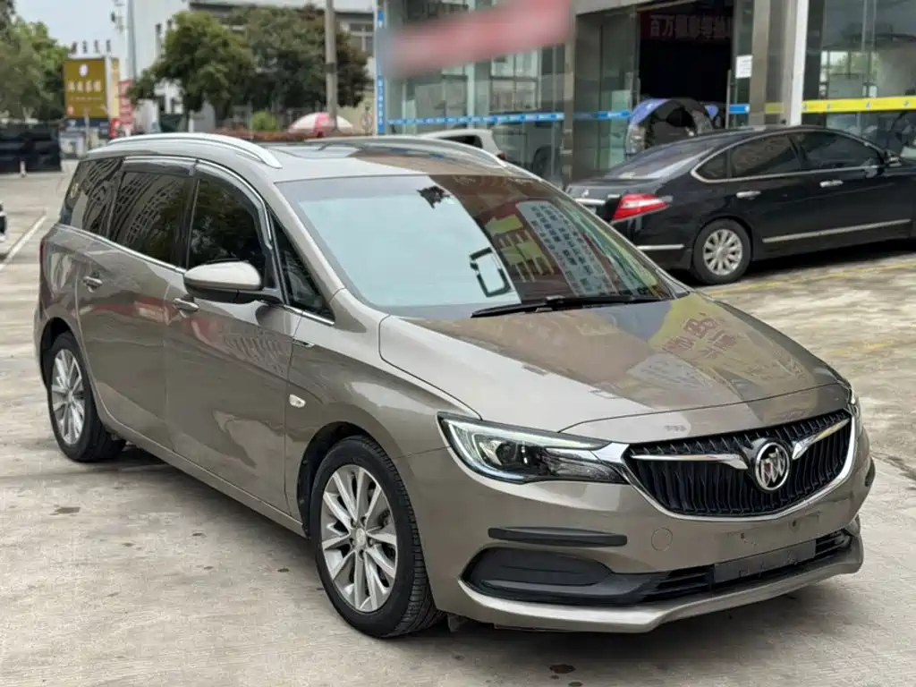 Buick GL6 323 T Light Hybrid Connected Luxury