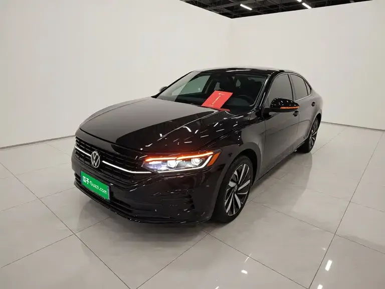 Volkswagen Passat 330 TSI Luxury