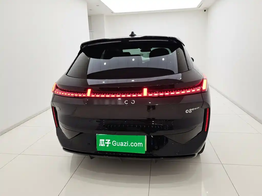 Lynk & Co 08 EM-P 120 km Long Range Pro