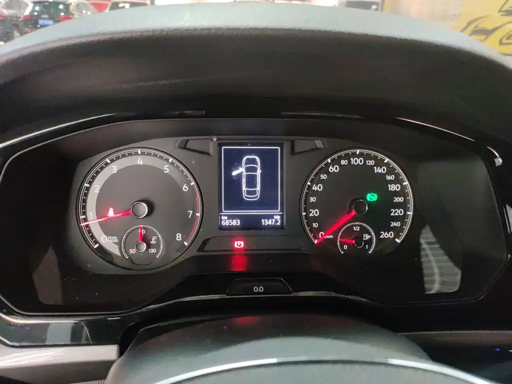 Bora 1.5 L Auto Elite