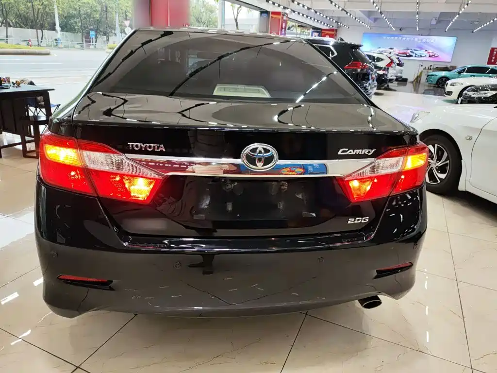 Camry 2.0 G Comfort