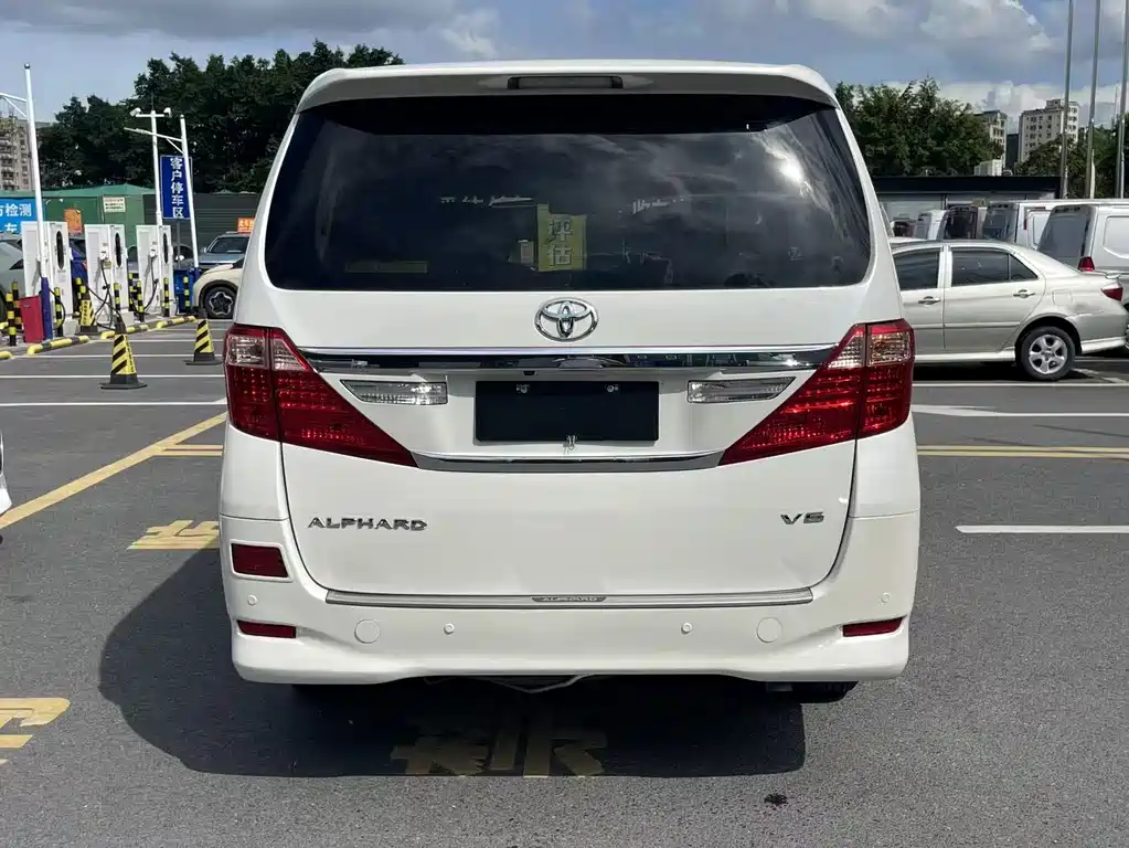 Alphard 3.5 L Luxury