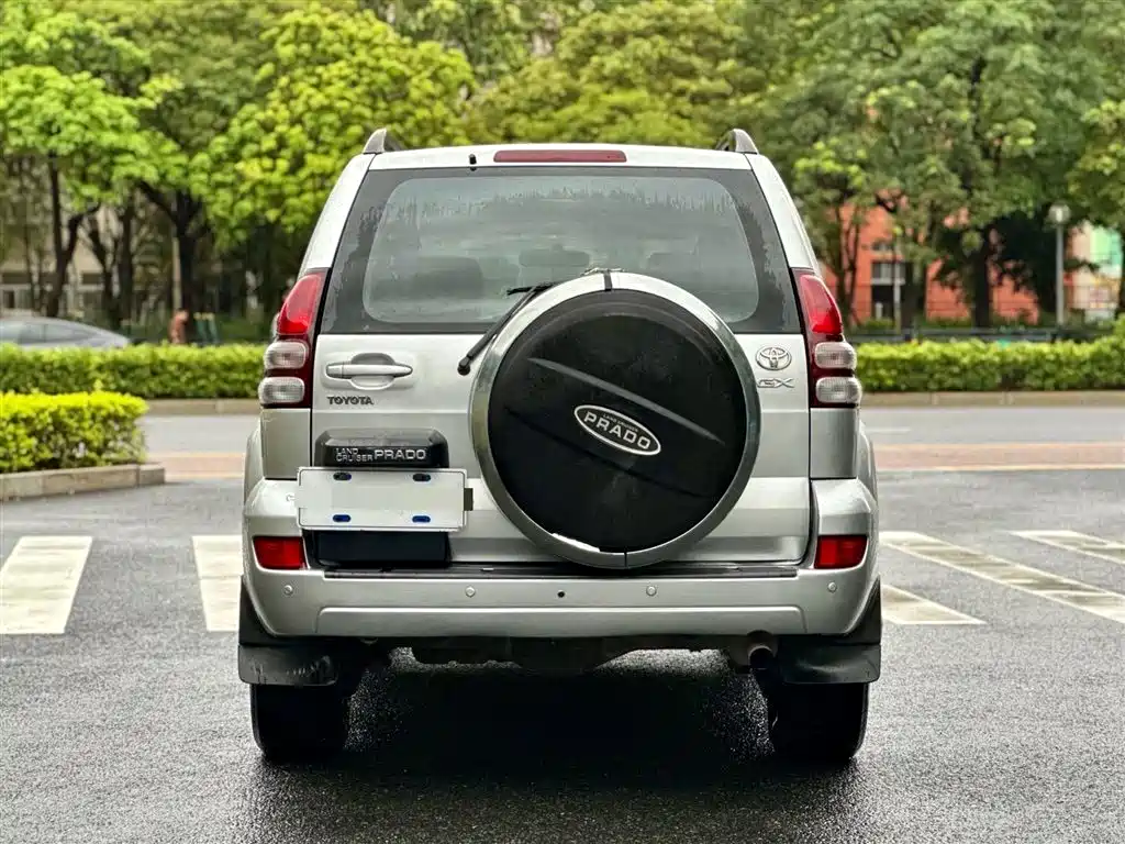 Prado 4.0 L Auto GX Luxury
