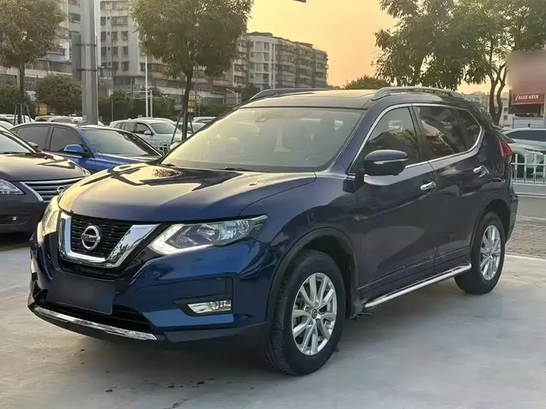Nissan X-Trail 2.0 L CVT Comfort 2 WD