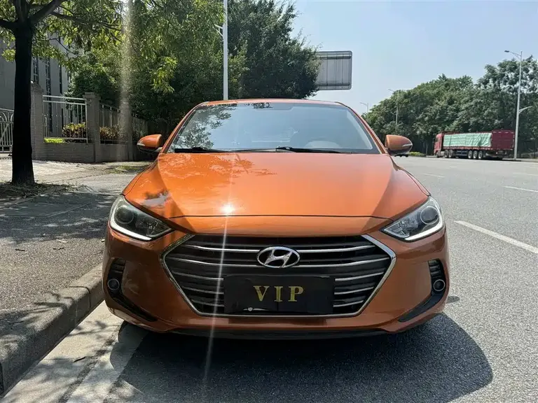 Hyundai Elantra 1.6 L Auto Smart Dazzle · Elite