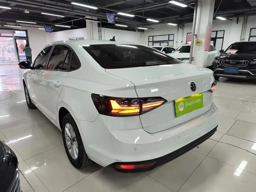 Lavida New Sharp 1.5 L Auto Outstanding New Comfort