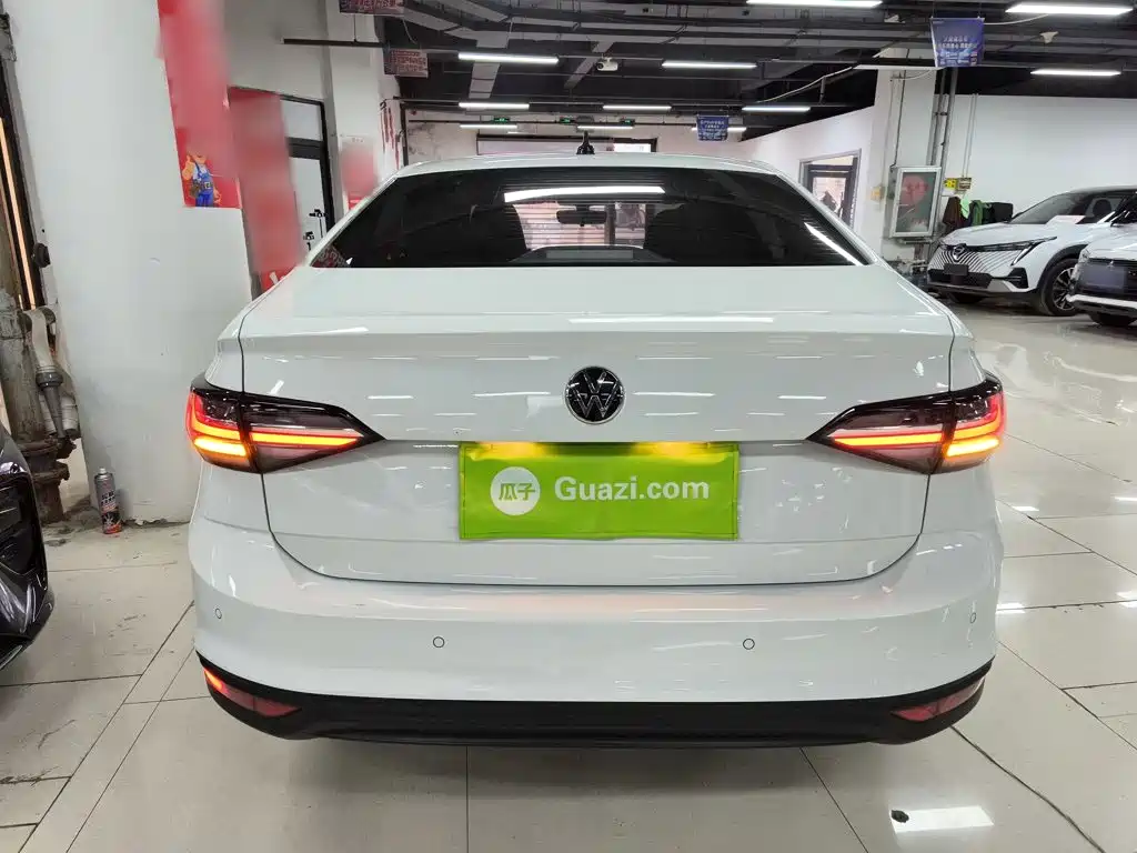 Lavida New Sharp 1.5 L Auto Outstanding New Comfort