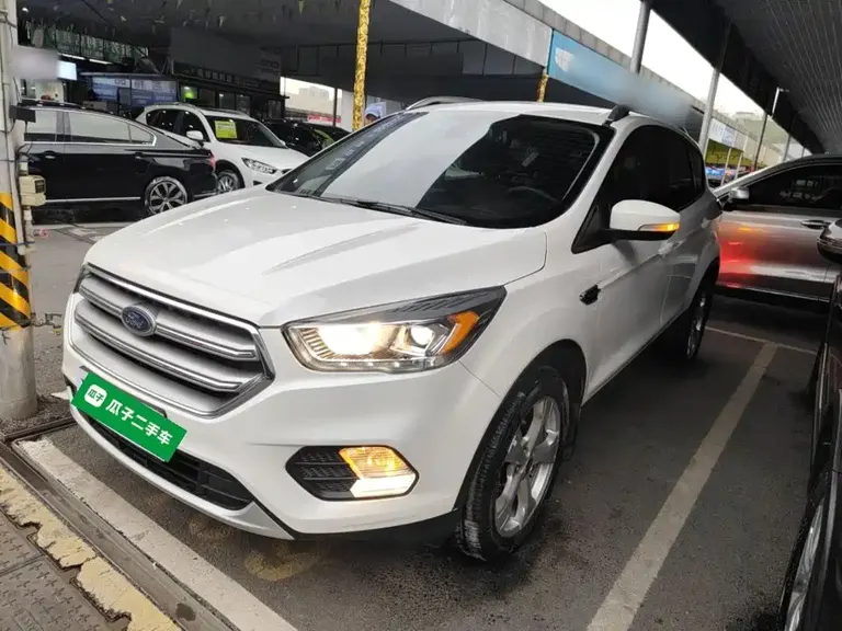 Ford Kuga EcoBoost 180 2 WD
