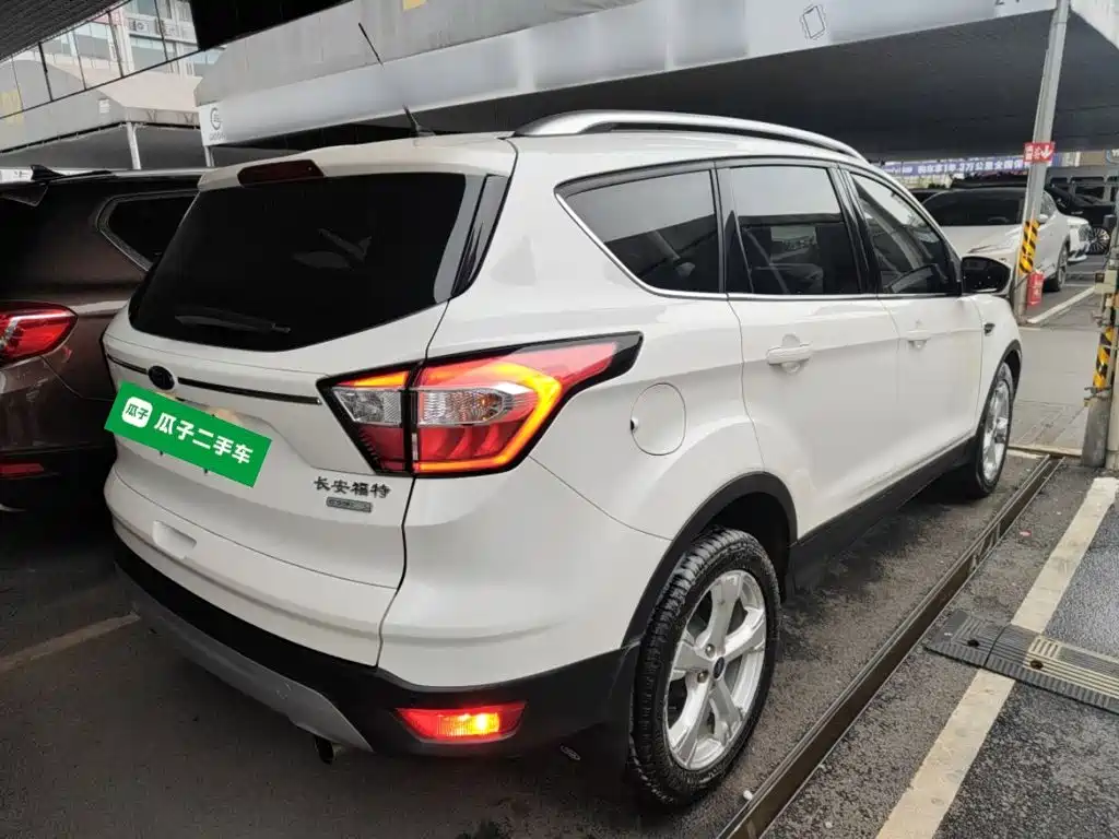 Kuga EcoBoost 180 2 WD
