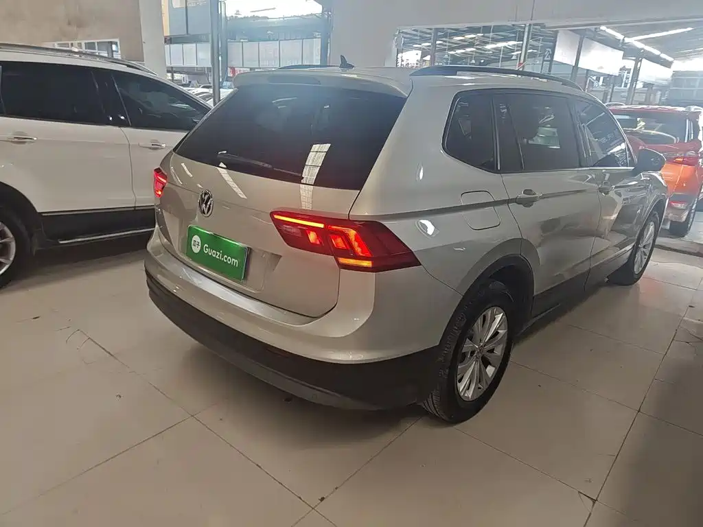 Tiguan L 330 TSI Auto 2 WD Style
