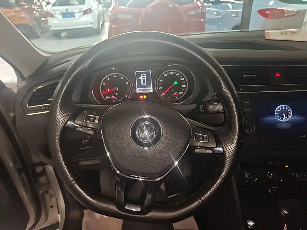 Tiguan L 330 TSI Auto 2 WD Style