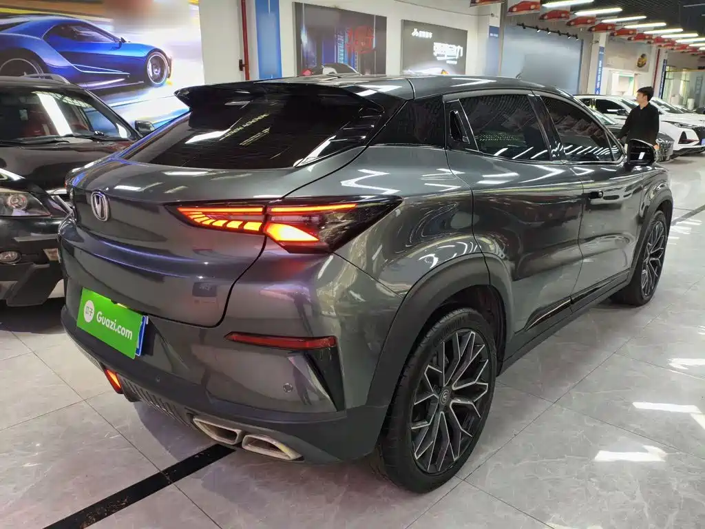 Changan UNI-T 1.5 T Distinguished