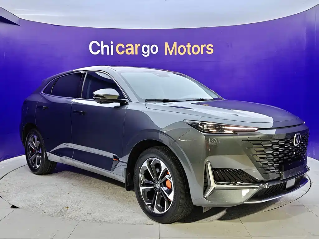 Changan UNI-K iDD Blue Whale iDD 130 km 1.5 T Outstanding