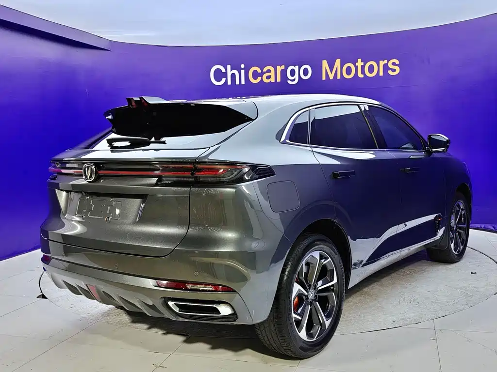 Changan UNI-K iDD Blue Whale iDD 130 km 1.5 T Outstanding