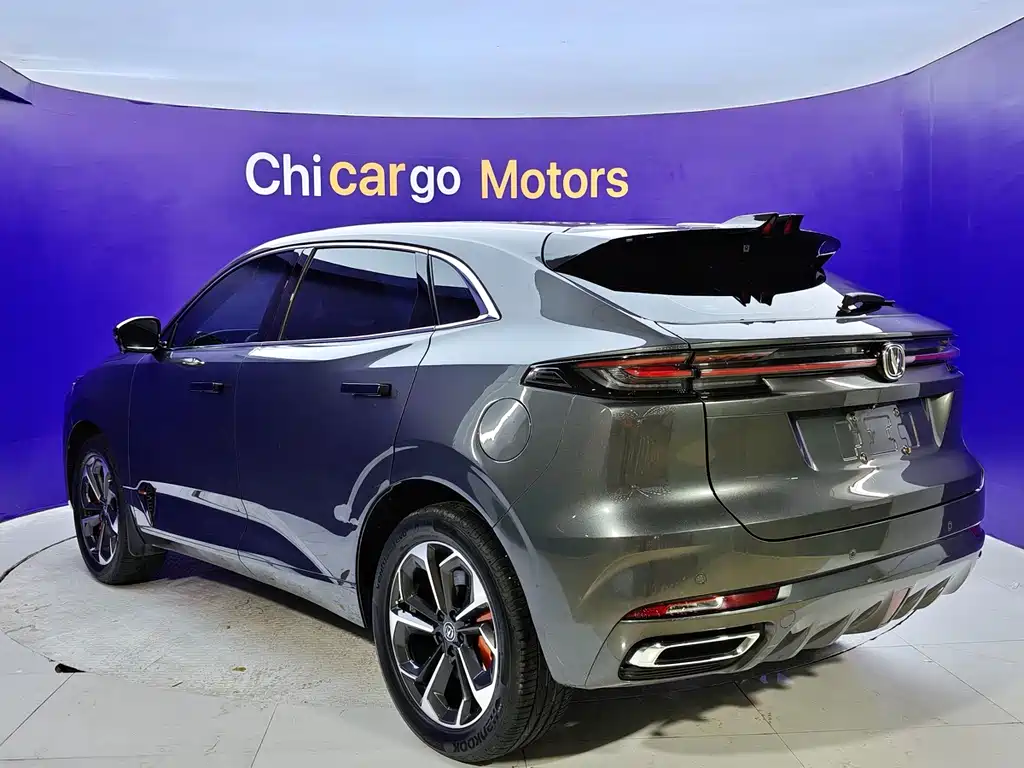 Changan UNI-K iDD Blue Whale iDD 130 km 1.5 T Outstanding