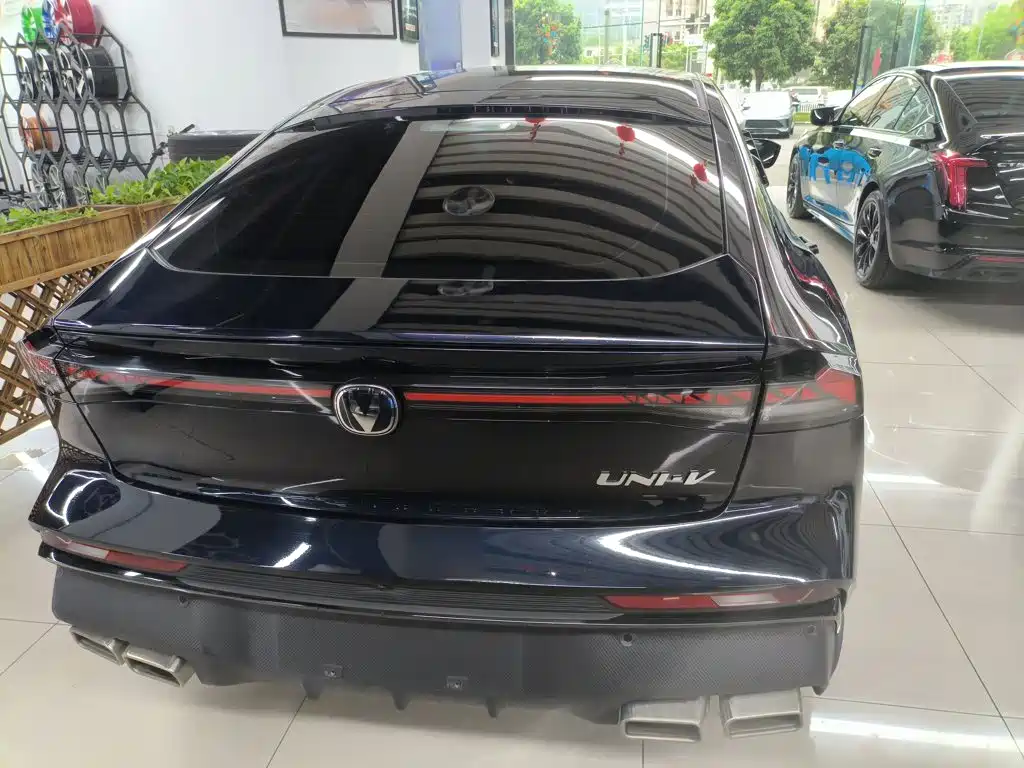 Changan UNI-V 1.5 T Distinguished Sport