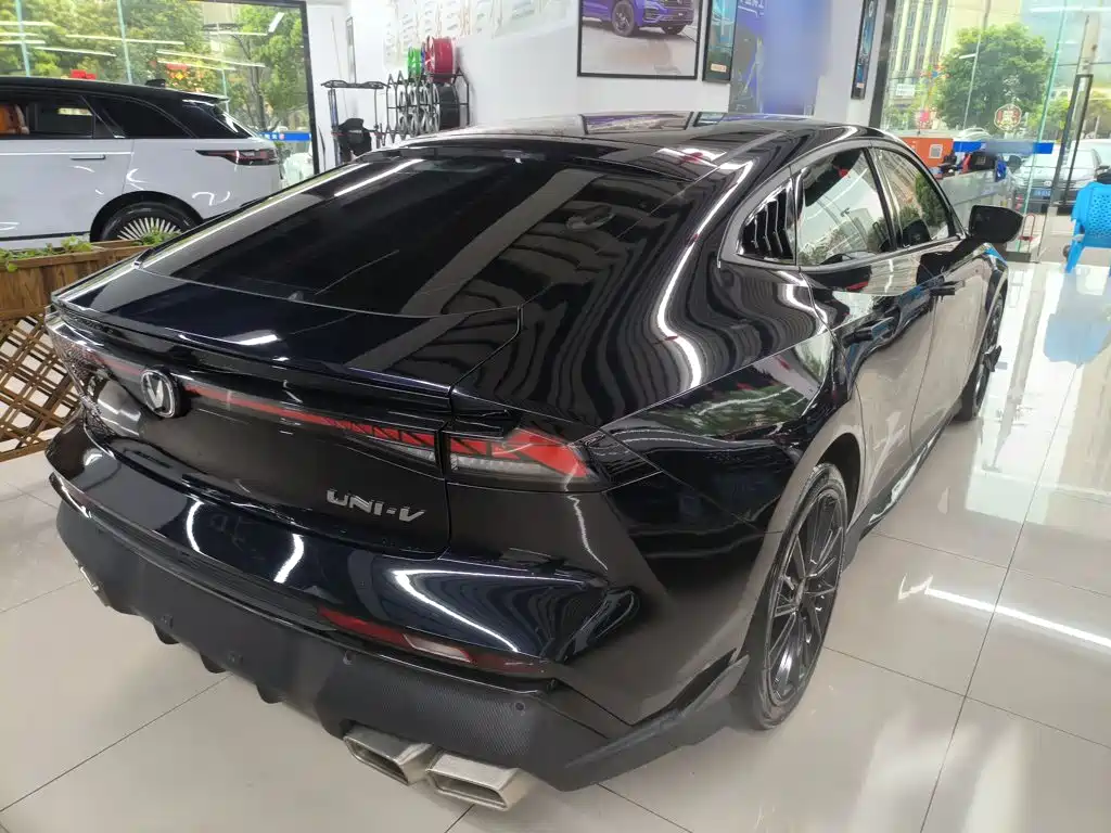 Changan UNI-V 1.5 T Distinguished Sport