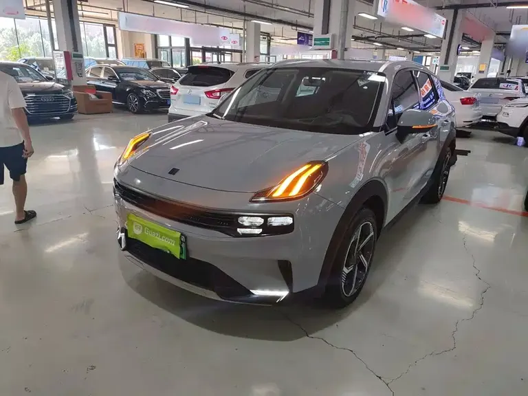 Lynk & Co 06 EM-P PHEV 84 KM Range Pro