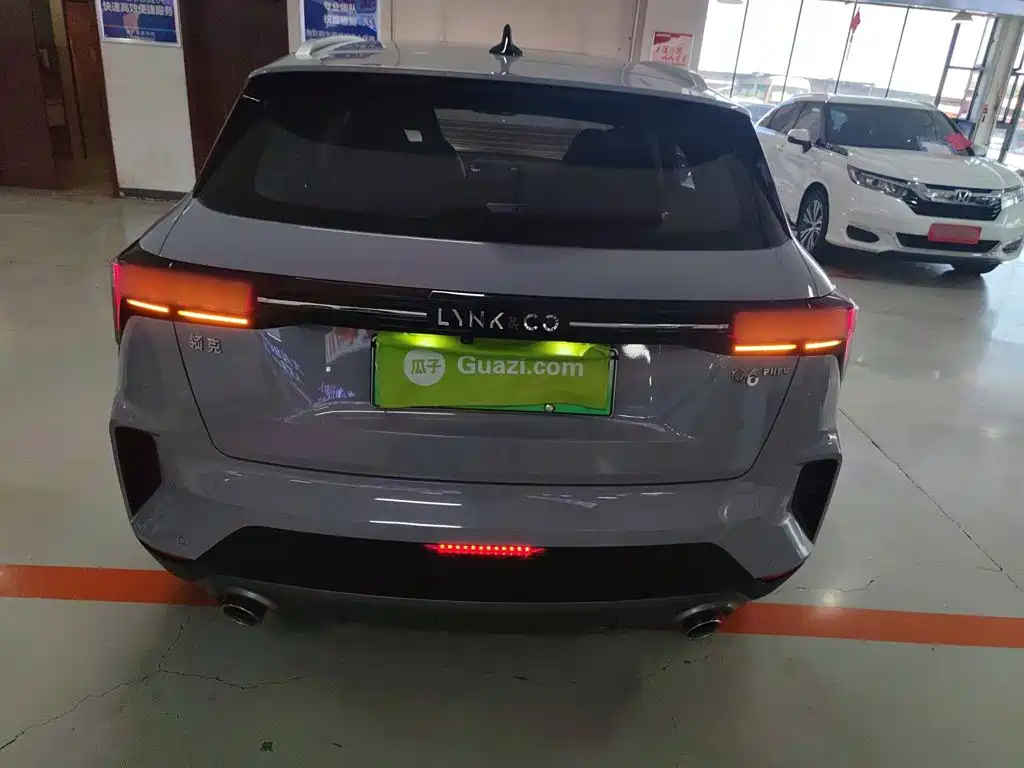 Lynk & Co 06 EM-P PHEV 84 KM Range Pro