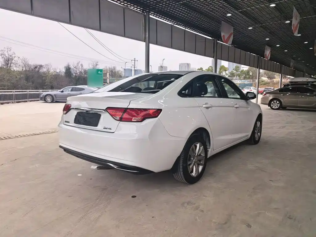 Emgrand GL 1.4 T CVT Luxury