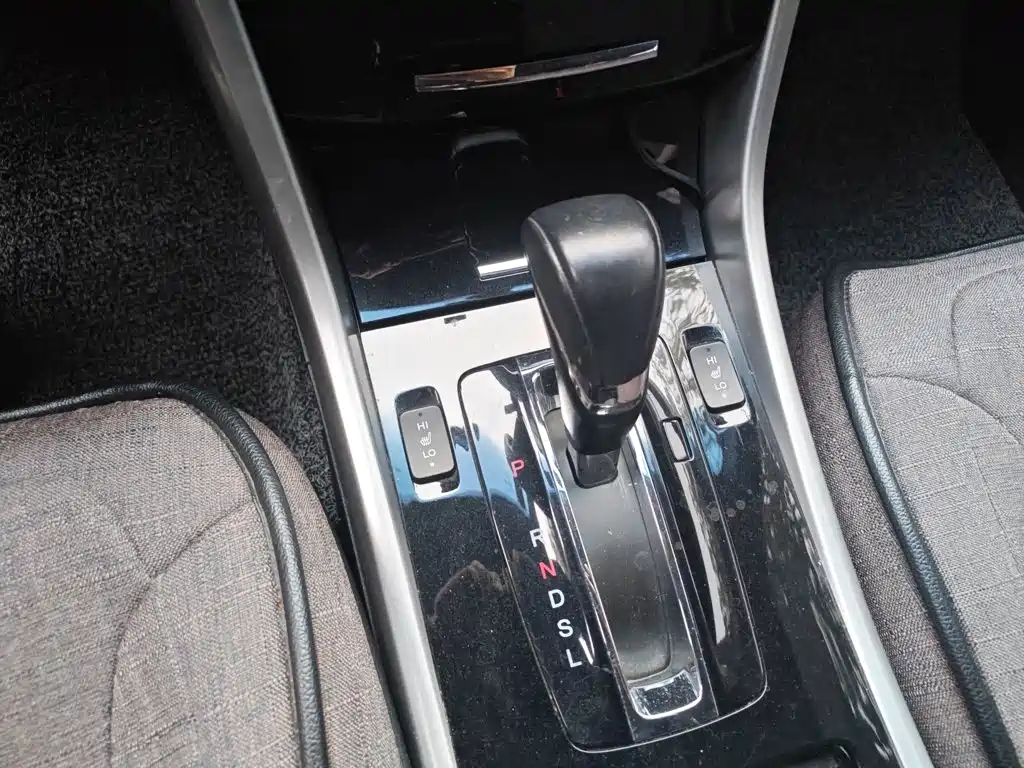 Accord 2.0 L Luxury