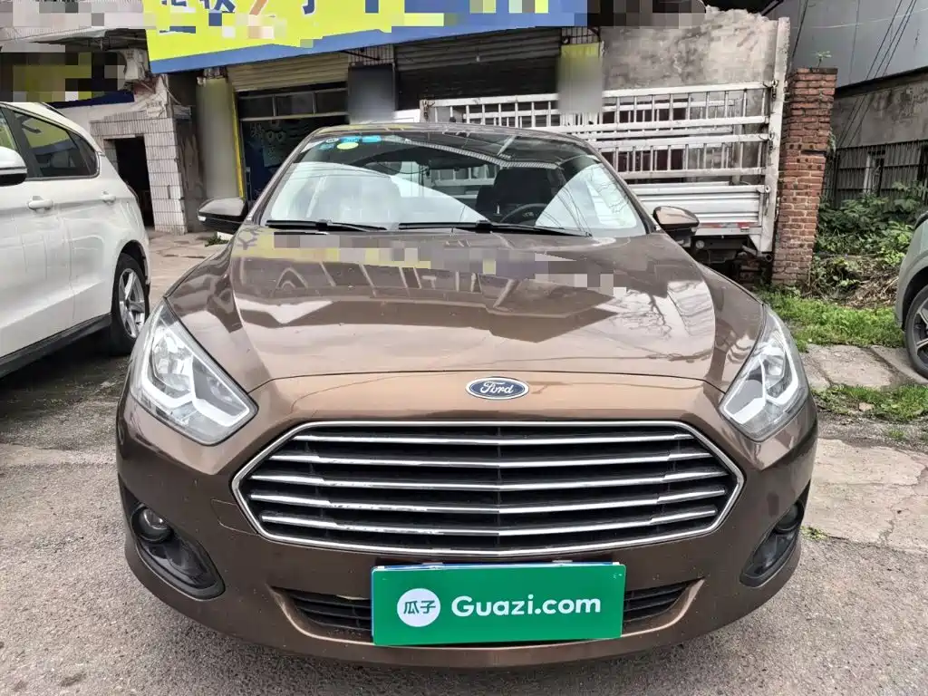 Escort 1.5 L Manual Comfort