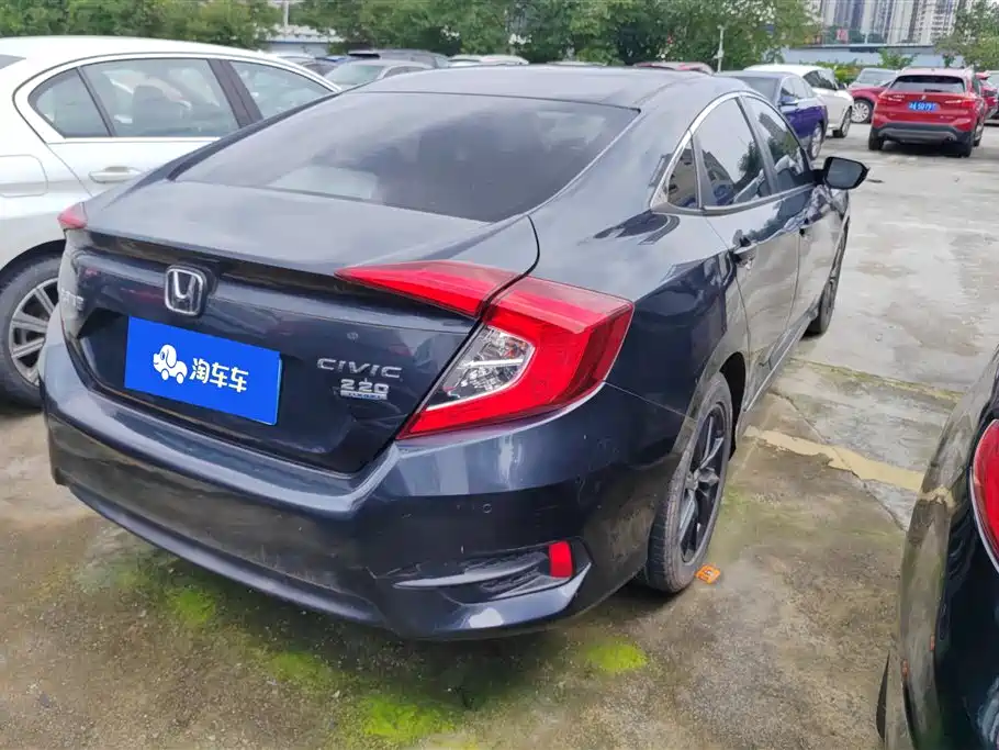 Civic 220 TURBO CVT Power Motion CN-V