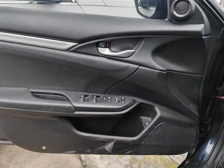 Civic 220 TURBO CVT Power Motion CN-V