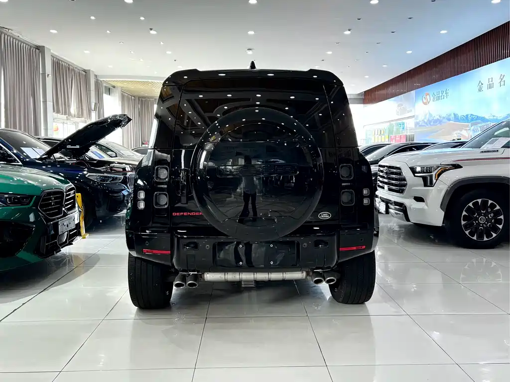 Land Rover Defender 110 5.0 T V8