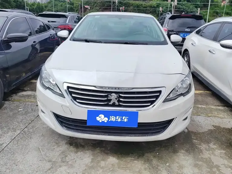 Peugeot 408 1.2 T Auto Luxury