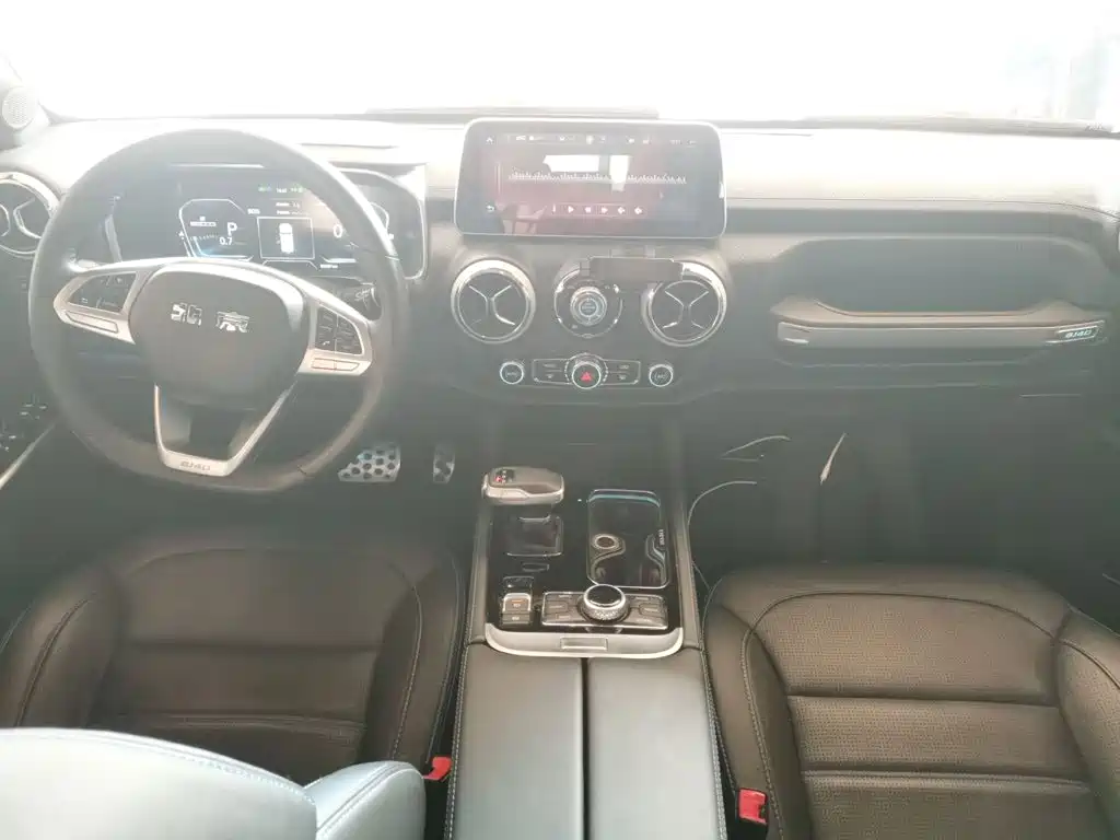 BAIC BJ40 2.0 T Auto 4 WD City Hunter Swordsman
