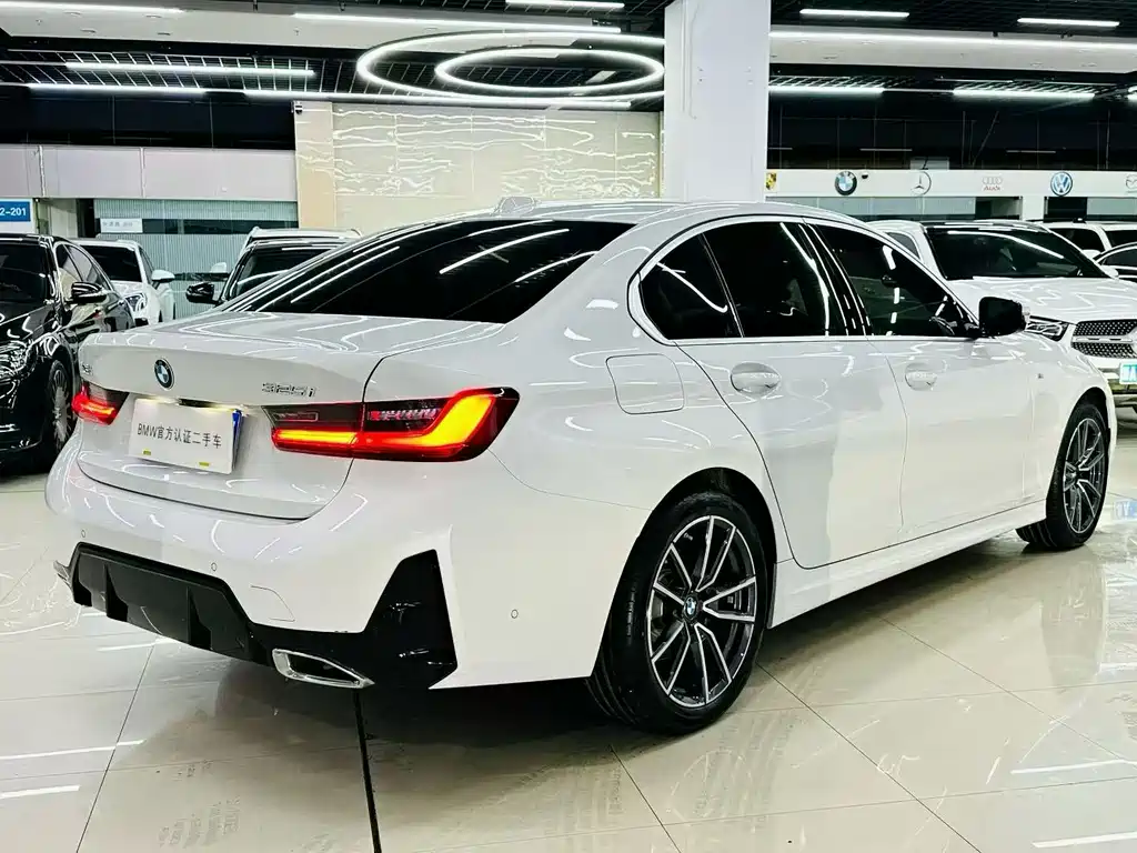 BMW 3 Series 325 i M Sport Package