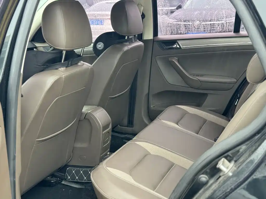 Bora 1.6 L Manual Comfort
