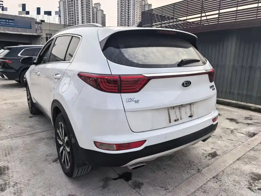Kia KX5 1.6 T Auto 2 WD DLX