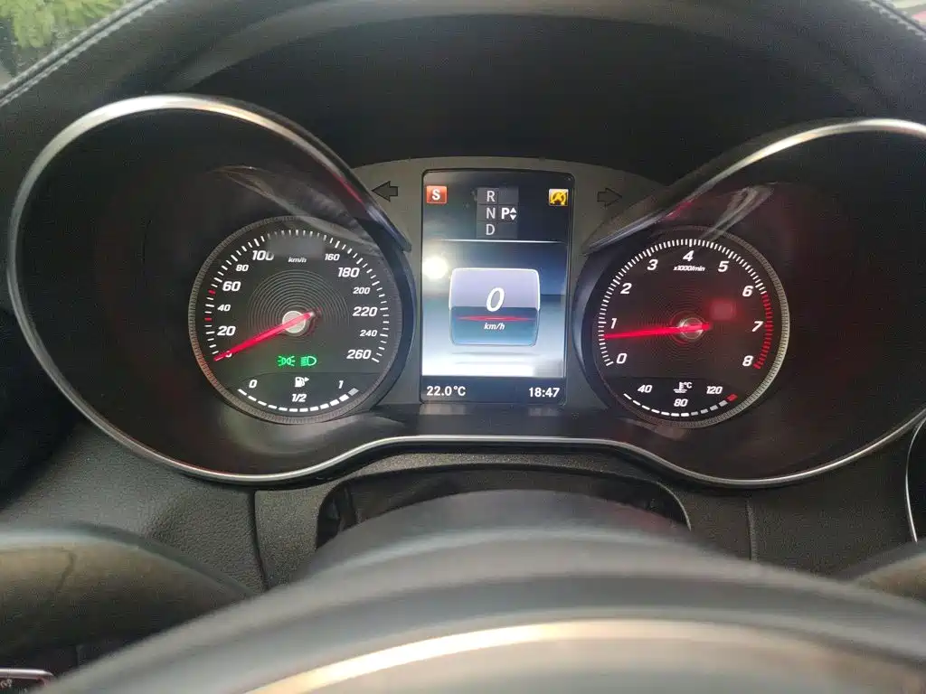 Mercedes-Benz C-Class Facelift C 180 L Sport