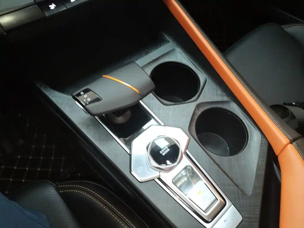 Changan UNI-V iDD Smart Electric iDD 1.5 T 113 km Smart Fun( Fast Edition )