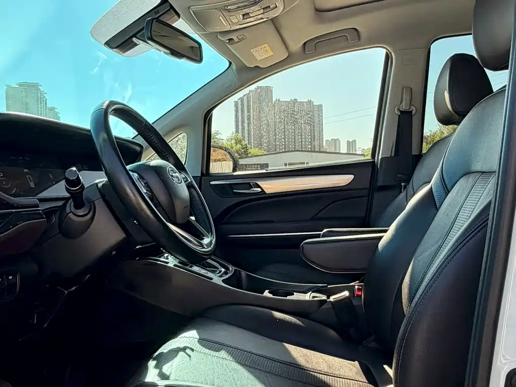 GAC Trumpchi M6 传祺M6 2019款 270 T DCT尊贵版（七座）国VI
