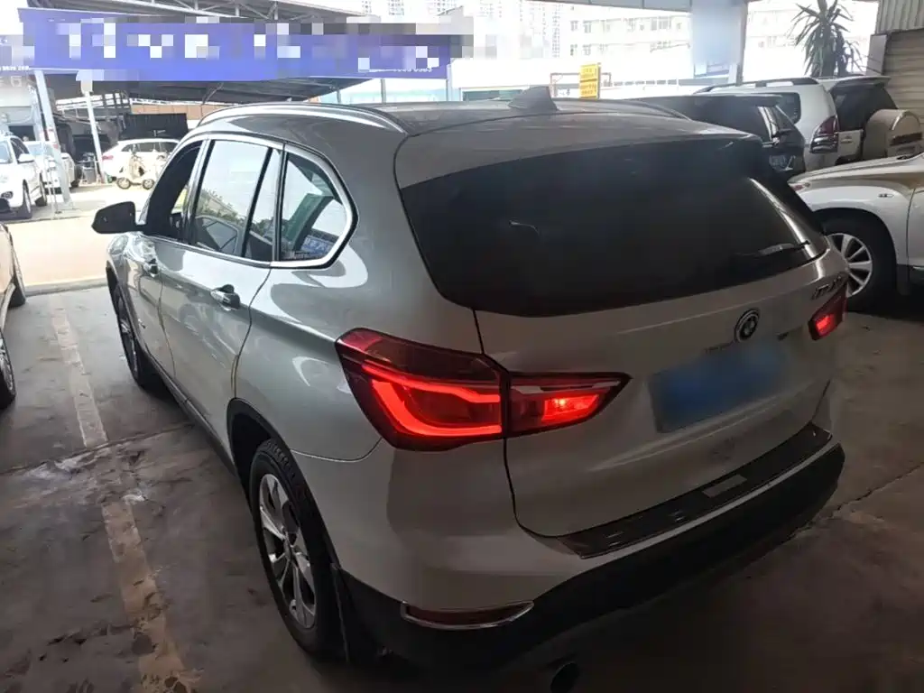 BMW X1 sDrive18 Li Premium