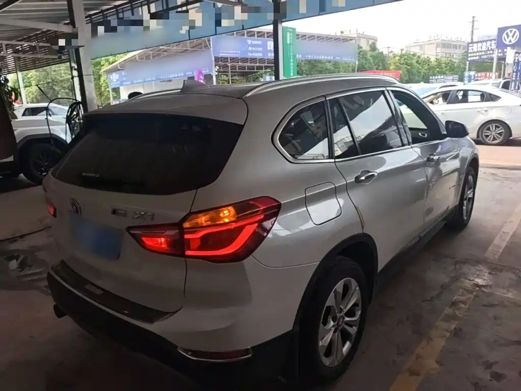 BMW X1 sDrive18 Li Premium
