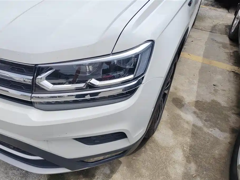 Tharu Facelift 330 TSI 4 WD Flagship CN-VI
