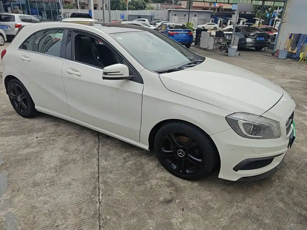 Mercedes-Benz A-Class (Import) A 180