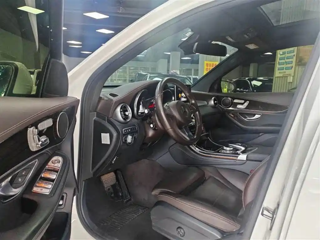 Mercedes-Benz GLC Facelift GLC 260 L 4 MATIC Luxury