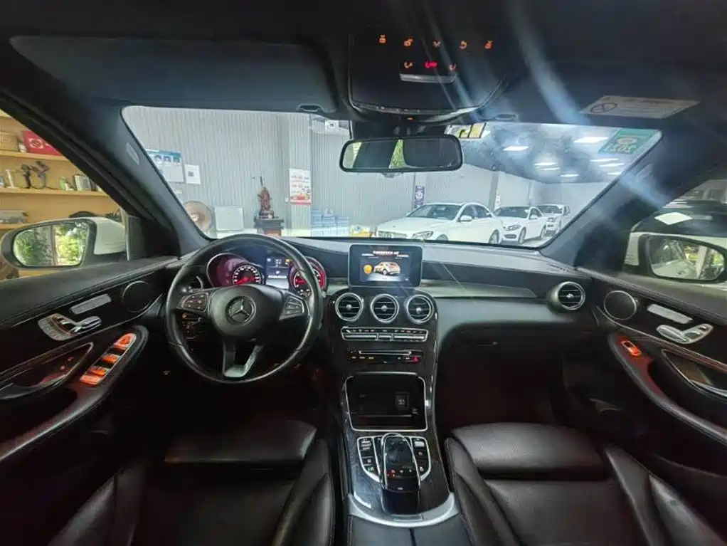 Mercedes-Benz GLC Facelift GLC 260 L 4 MATIC Luxury