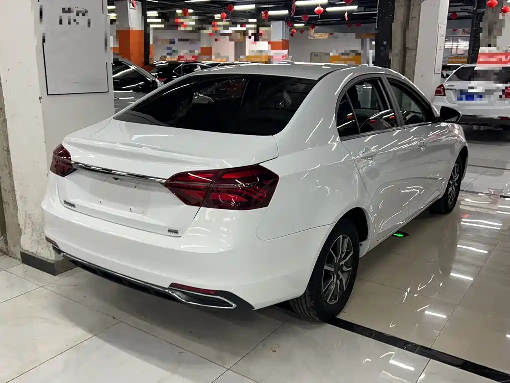 Emgrand Commander 1.5 L Manual Luxury CN-VI