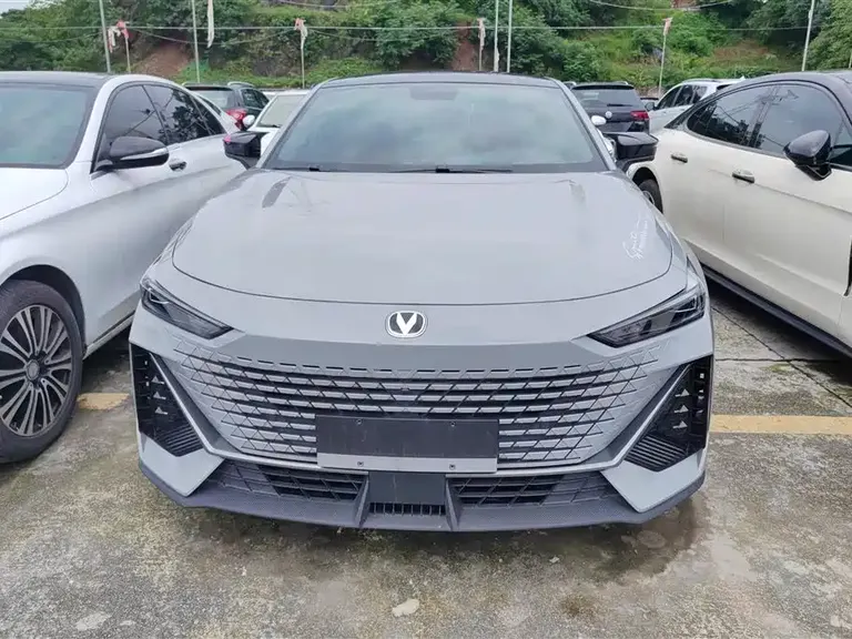 Changan UNI-V 1.5 T Distinguished
