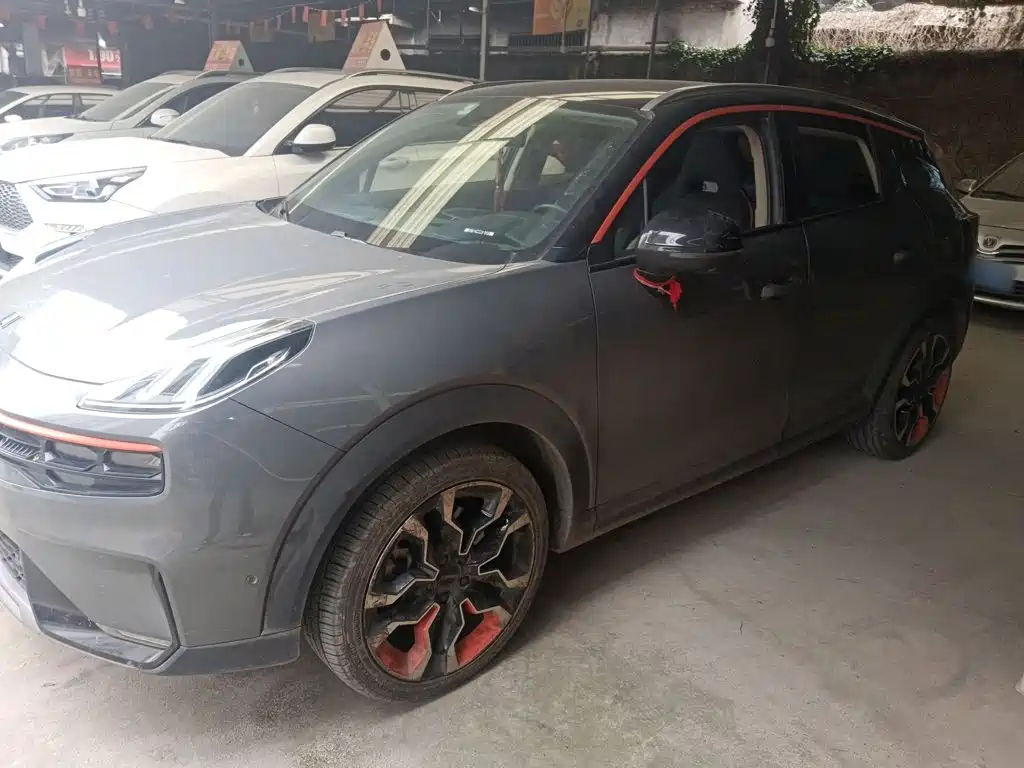 Lynk & Co 06 1.5 T Shero Pink Special Edition