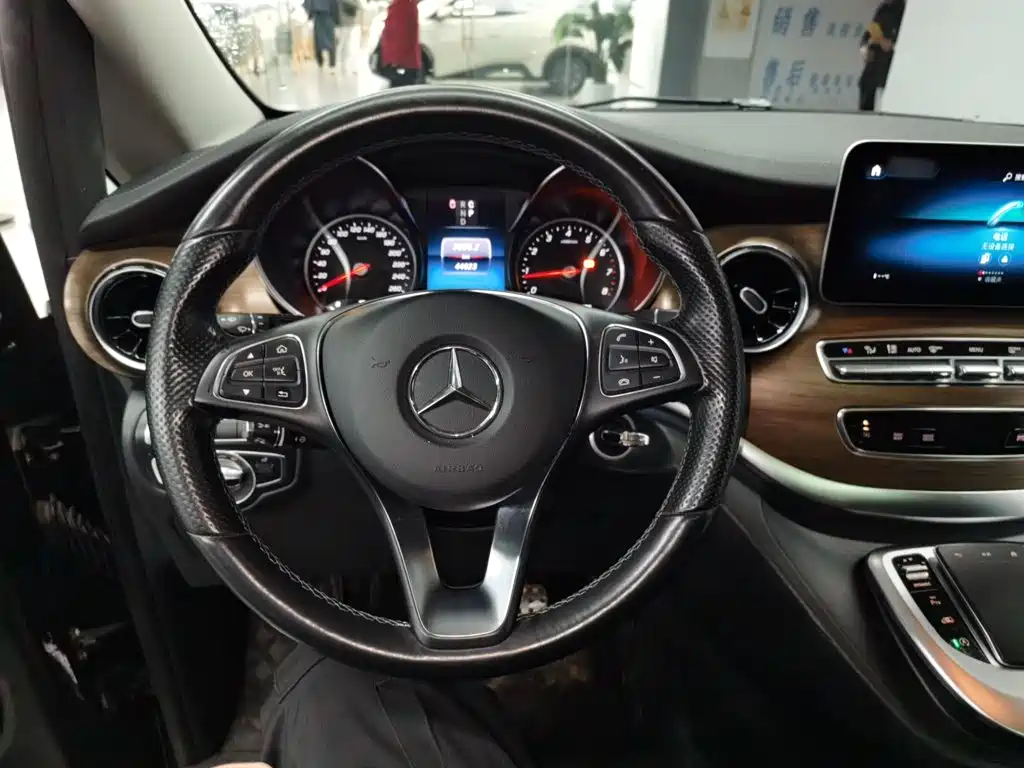 Mercedes-Benz V-Class V 260 L LWB Range Luxury