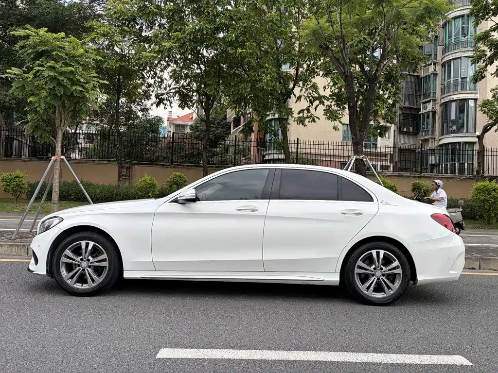 Mercedes-Benz C-Class C 200 L Sport